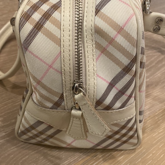 AUTHENTIC BURBERRY LONDON BLUE LABEL Nylon Canvas Leather Ivory Shoulder mint - Picture 4 of 9